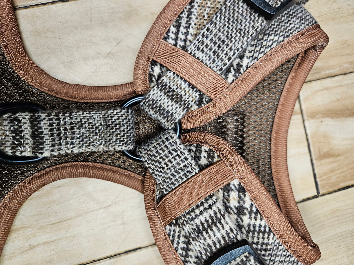 Tweed Harness