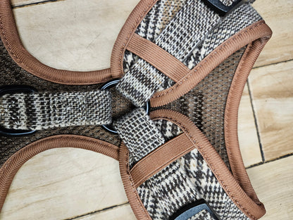 Tweed Harness